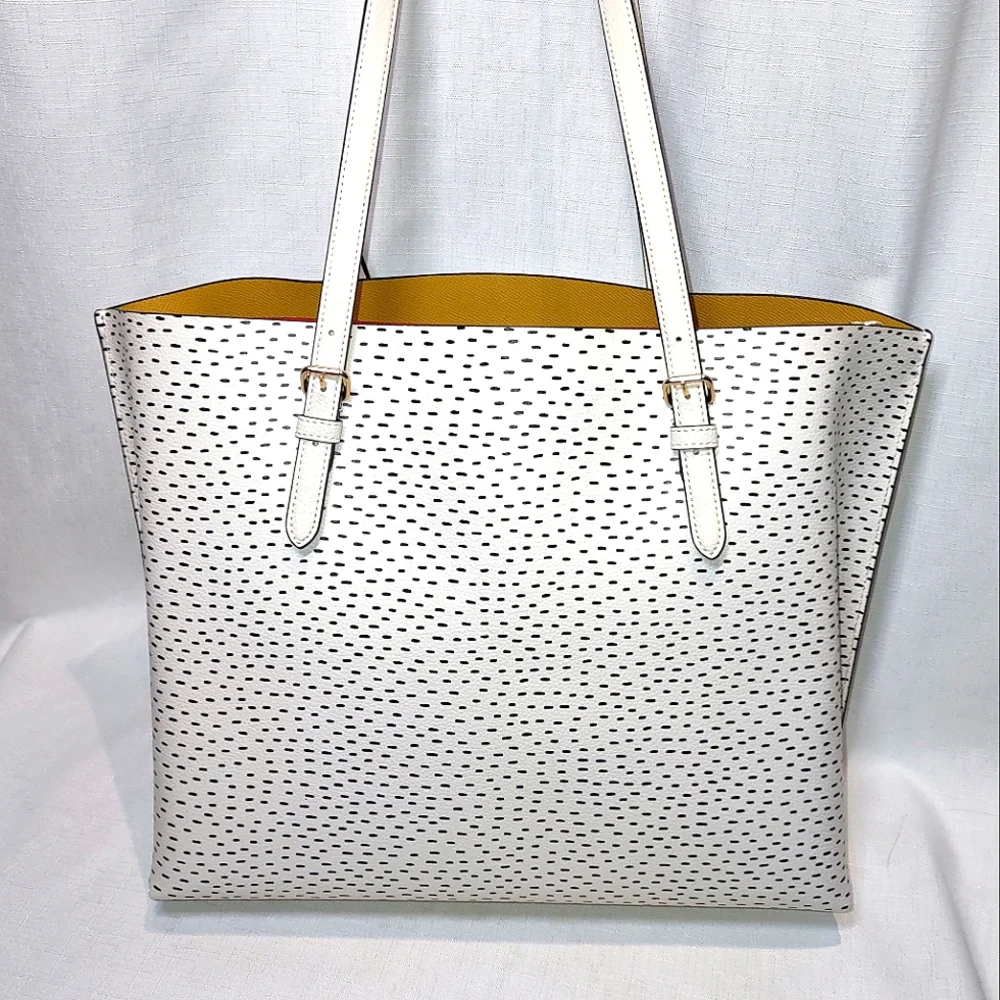 COACH Disney Mickey Mouse X Keith Harington  Mollie Tote - Picture 8 of 9